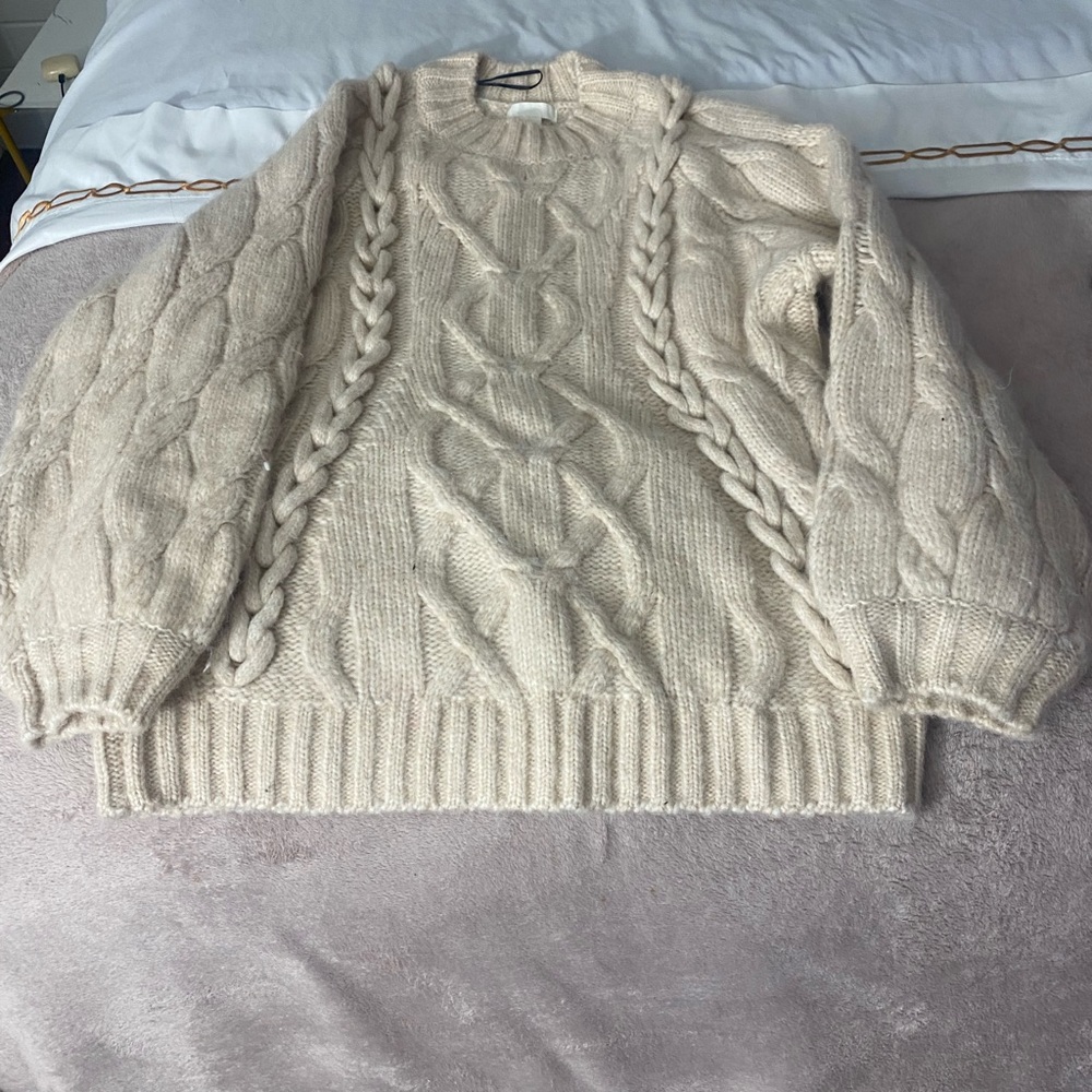 H&M Knute cable sweater cream  Xs small